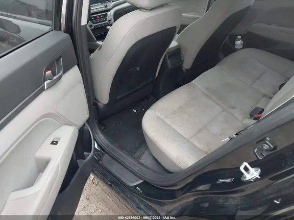 5NPD84LF5JH262828 2018 HYUNDAI ELANTRA - Image 8