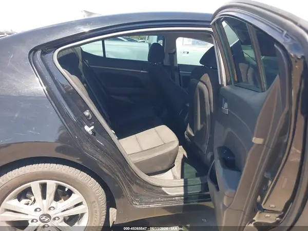 5NPD84LF5JH268001 2018 HYUNDAI ELANTRA - Image 8