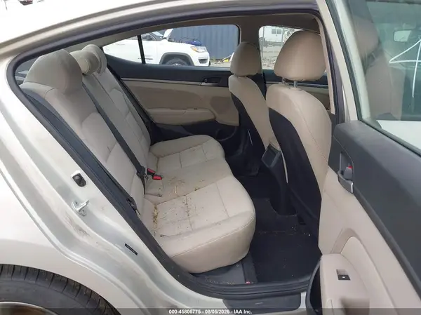 5NPD84LF5JH268189 2018 HYUNDAI ELANTRA - Image 8