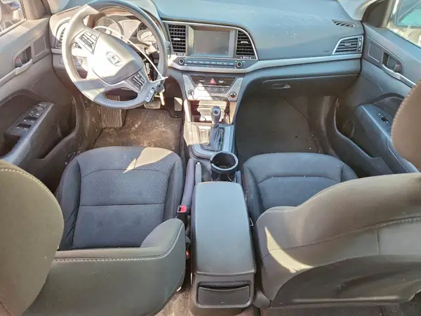 5NPD84LF5JH268256 2018 HYUNDAI ELANTRA - Image 8