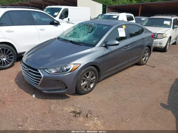 5NPD84LF5JH271206 2018 HYUNDAI ELANTRA - Image 2