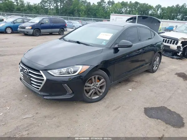 5NPD84LF5JH272565 2018 HYUNDAI ELANTRA - Image 2