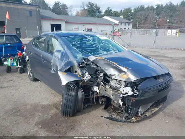 5NPD84LF5JH272999 2018 HYUNDAI ELANTRA - Image 1