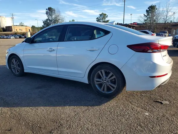 5NPD84LF5JH274591 2018 HYUNDAI ELANTRA - Image 2