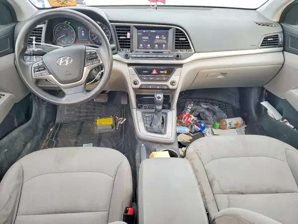 5NPD84LF5JH275918 2018 HYUNDAI ELANTRA - Image 8