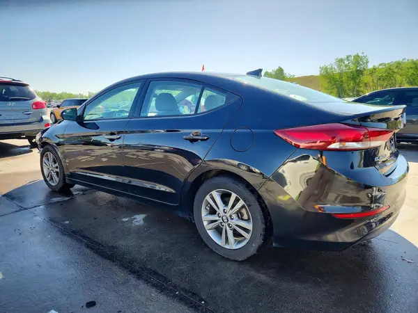 5NPD84LF5JH277555 2018 HYUNDAI ELANTRA - Image 2