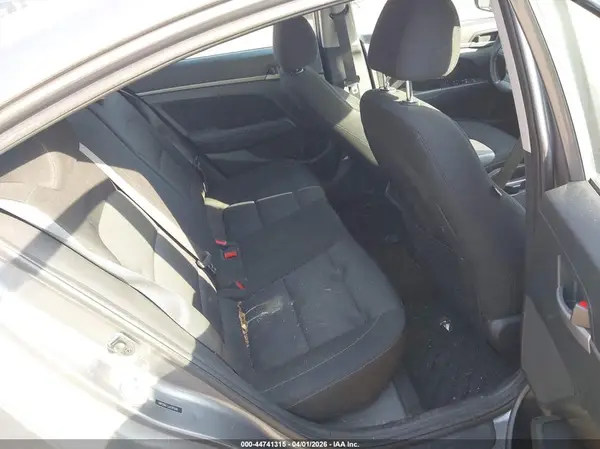 5NPD84LF5JH281606 2018 HYUNDAI ELANTRA - Image 8