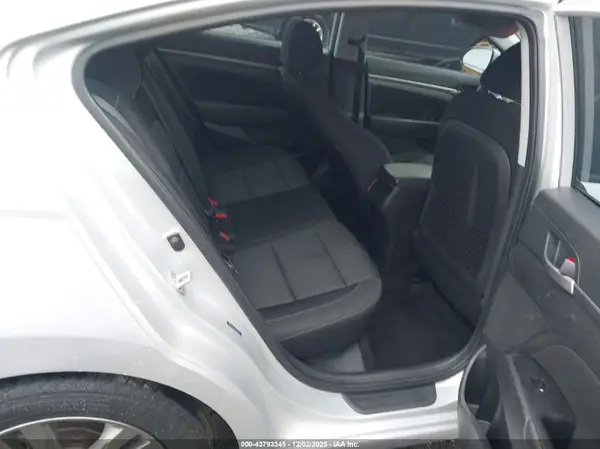 5NPD84LF5JH282576 2018 HYUNDAI ELANTRA - Image 8