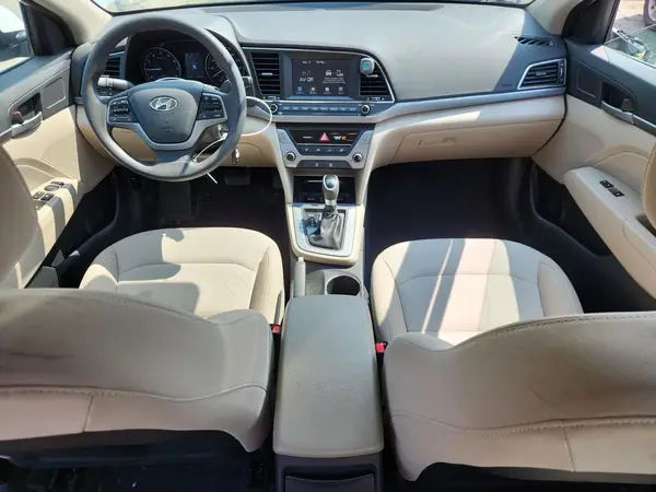 5NPD84LF5JH284425 2018 HYUNDAI ELANTRA - Image 8