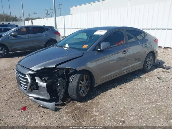5NPD84LF5JH284473 2018 HYUNDAI ELANTRA - Image 2