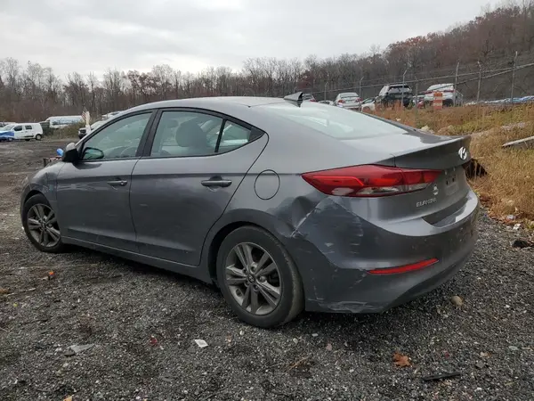 5NPD84LF5JH284960 2018 HYUNDAI ELANTRA - Image 2