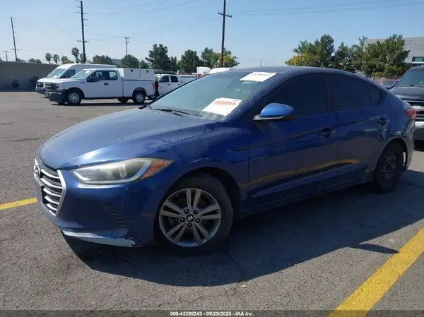 5NPD84LF5JH289351 2018 HYUNDAI ELANTRA - Image 2