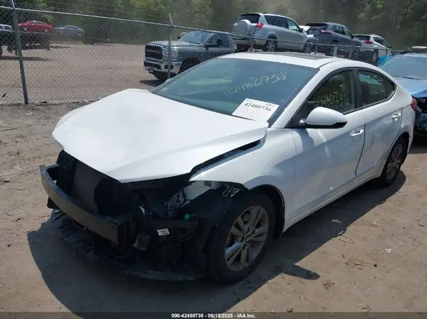 5NPD84LF5JH290175 2018 HYUNDAI ELANTRA - Image 2
