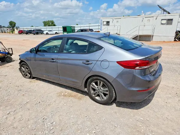 5NPD84LF5JH298910 2018 HYUNDAI ELANTRA - Image 2