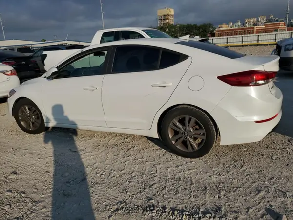 5NPD84LF5JH299149 2018 HYUNDAI ELANTRA - Image 2