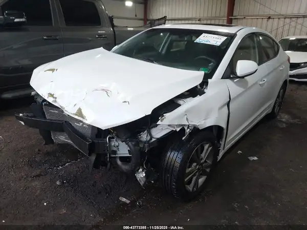5NPD84LF5JH299166 2018 HYUNDAI ELANTRA - Image 2