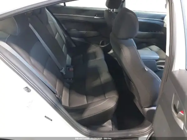 5NPD84LF5JH299166 2018 HYUNDAI ELANTRA - Image 8
