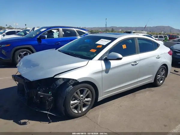 5NPD84LF5JH300848 2018 HYUNDAI ELANTRA - Image 2