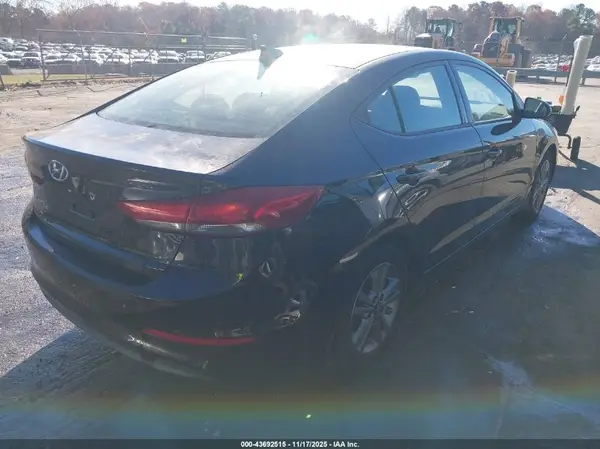 5NPD84LF5JH301059 2018 HYUNDAI ELANTRA - Image 2