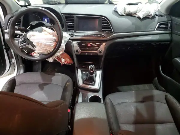 5NPD84LF5JH301790 2018 HYUNDAI ELANTRA - Image 8