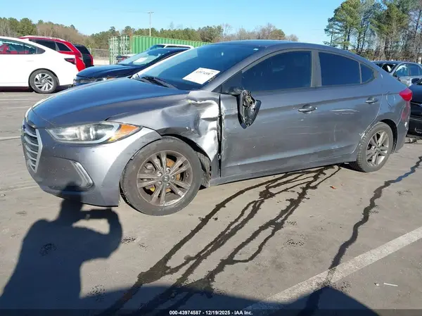 5NPD84LF5JH302549 2018 HYUNDAI ELANTRA - Image 2