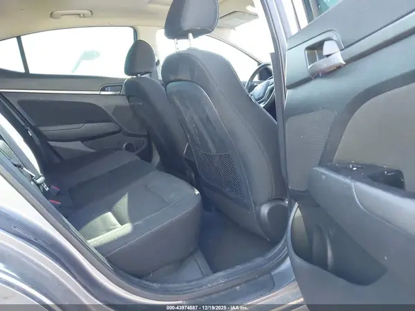 5NPD84LF5JH302549 2018 HYUNDAI ELANTRA - Image 8