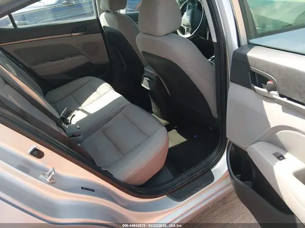 5NPD84LF5JH302664 2018 HYUNDAI ELANTRA - Image 8