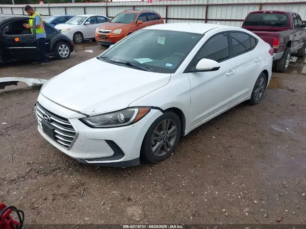 5NPD84LF5JH303006 2018 HYUNDAI ELANTRA - Image 2