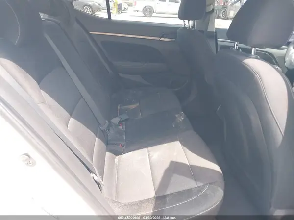5NPD84LF5JH303023 2018 HYUNDAI ELANTRA - Image 8