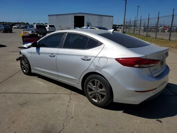 5NPD84LF5JH303765 2018 HYUNDAI ELANTRA - Image 2