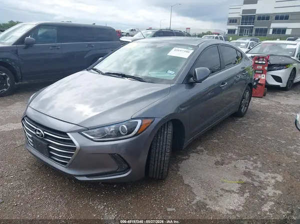 5NPD84LF5JH307606 2018 HYUNDAI ELANTRA - Image 2