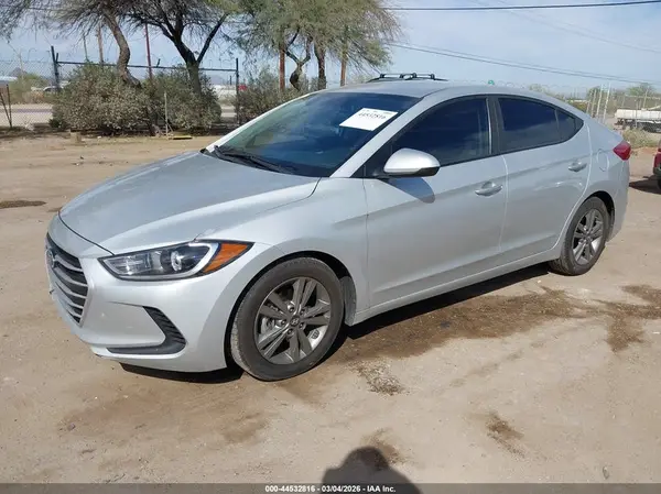 5NPD84LF5JH308027 2018 HYUNDAI ELANTRA - Image 2