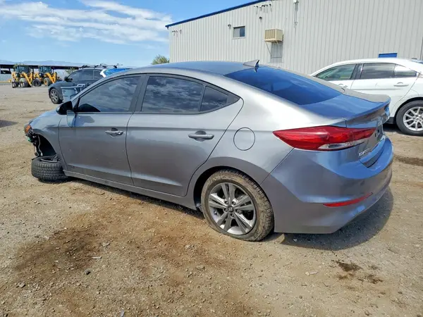 5NPD84LF5JH309520 2018 HYUNDAI ELANTRA - Image 2