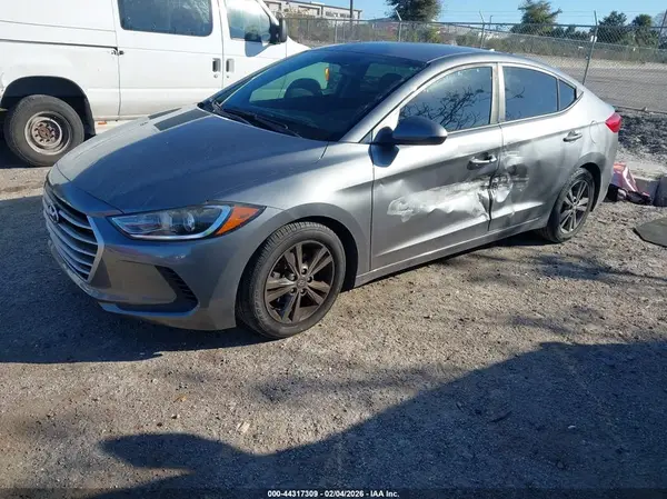5NPD84LF5JH310201 2018 HYUNDAI ELANTRA - Image 2