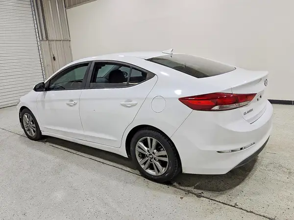 5NPD84LF5JH310702 2018 HYUNDAI ELANTRA - Image 2