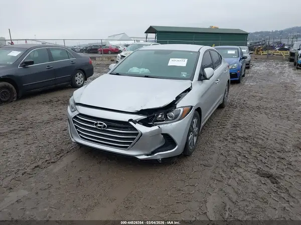 5NPD84LF5JH315284 2018 HYUNDAI ELANTRA - Image 2
