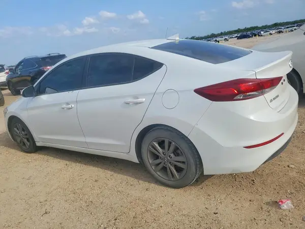 5NPD84LF5JH319545 2018 HYUNDAI ELANTRA - Image 2