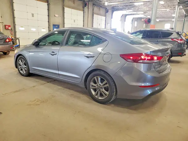 5NPD84LF5JH320355 2018 HYUNDAI ELANTRA - Image 2