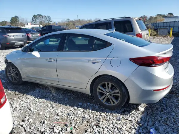 5NPD84LF5JH323675 2018 HYUNDAI ELANTRA - Image 2