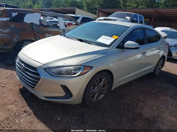 5NPD84LF5JH324289 2018 HYUNDAI ELANTRA - Image 2