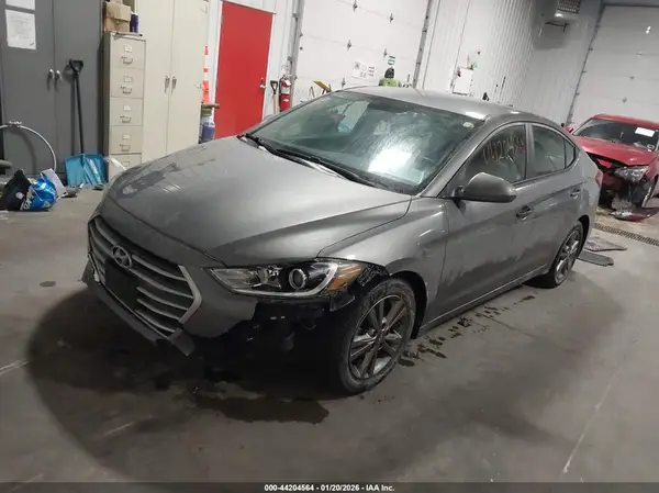 5NPD84LF5JH325880 2018 HYUNDAI ELANTRA - Image 2
