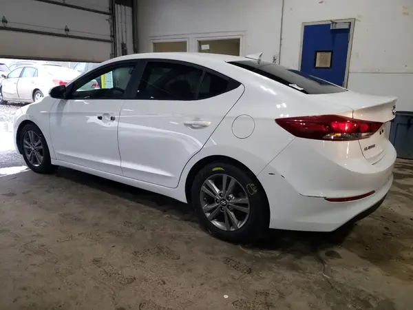 5NPD84LF5JH327578 2018 HYUNDAI ELANTRA - Image 2