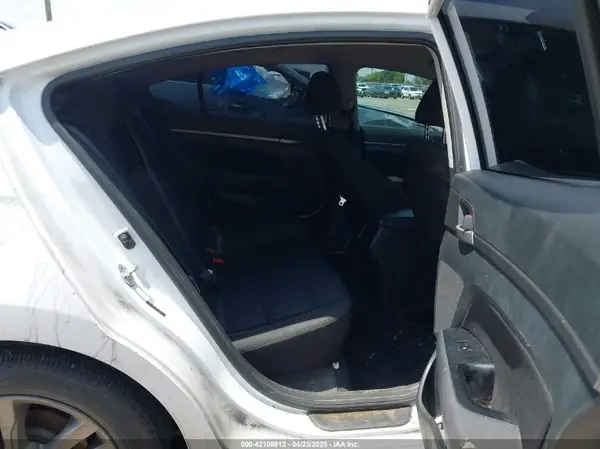 5NPD84LF5JH328116 2018 HYUNDAI ELANTRA - Image 8