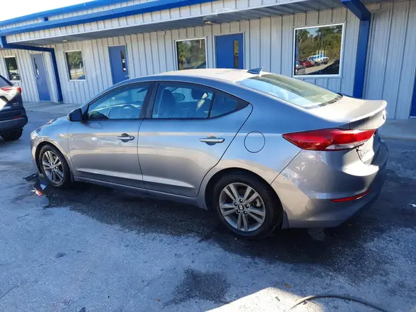 5NPD84LF5JH329394 2018 HYUNDAI ELANTRA - Image 2