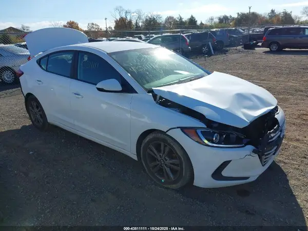 5NPD84LF5JH330173 2018 HYUNDAI ELANTRA - Image 1