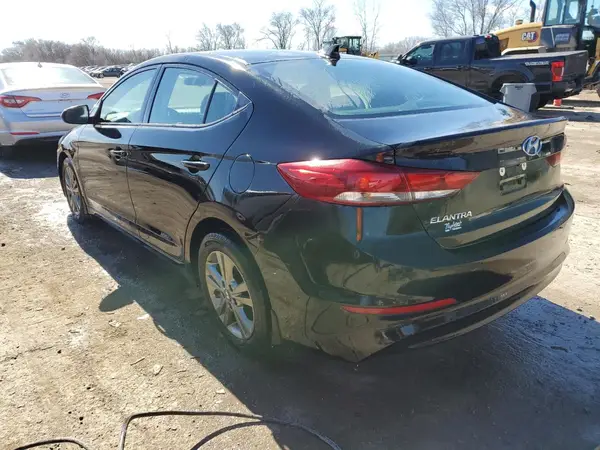 5NPD84LF5JH330805 2018 HYUNDAI ELANTRA - Image 2