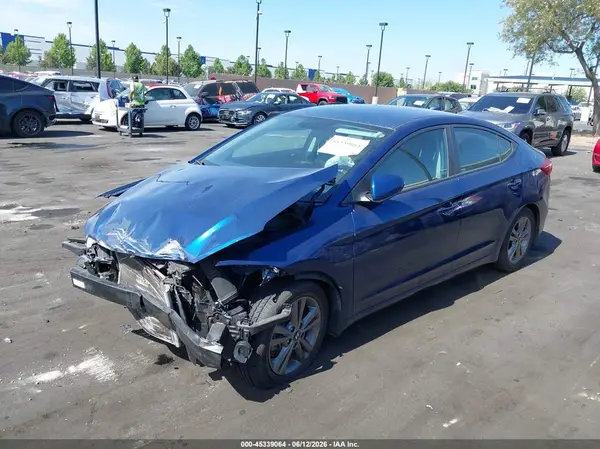 5NPD84LF5JH332070 2018 HYUNDAI ELANTRA - Image 2
