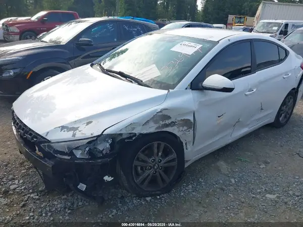 5NPD84LF5JH336944 2018 HYUNDAI ELANTRA - Image 2