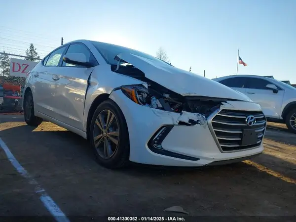 5NPD84LF5JH341223 2018 HYUNDAI ELANTRA - Image 1