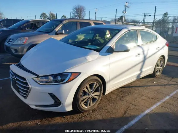 5NPD84LF5JH341223 2018 HYUNDAI ELANTRA - Image 2